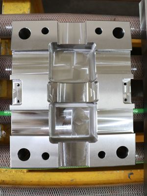jakość  CNC Machined Plastic Mould Base Precisely Milled ISO9001:2015 fabryka