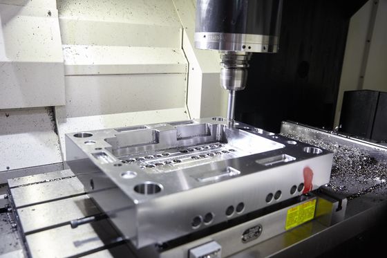Obróbka CNC Podstawa formy wtryskowej Mazak ASTM 1050 JIS S50C